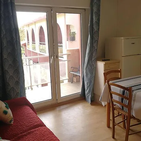 T2 Avec Piscine Idealement Situe - Apercu Appartement