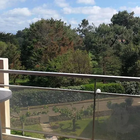 T2 Avec Piscine Idealement Situe - Apercu Appartement